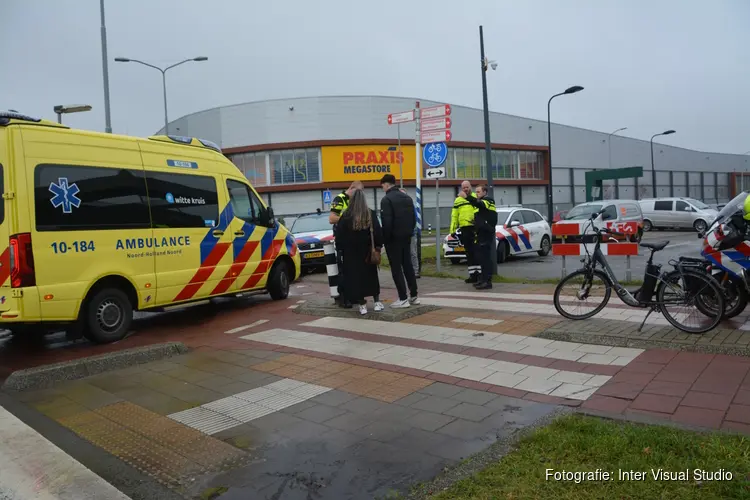 Fietser aangereden op rotonde in Alkmaar