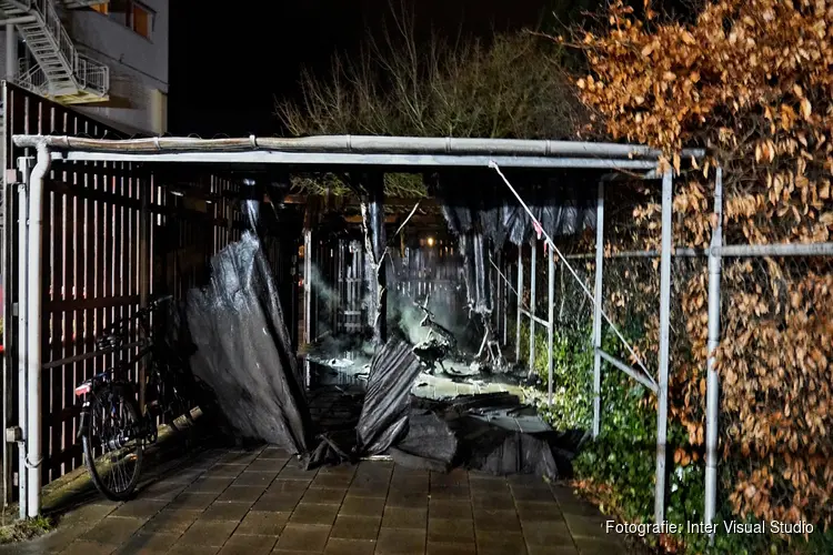 Fietsenstalling bij ziekenhuis Alkmaar verwoest door scooterbrand