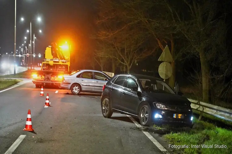 Twee auto's betrokken bij aanrijding op N9