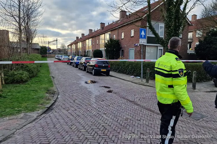 Steekincident in woning in Alkmaar: vrouw zwaargewond, man aangehouden