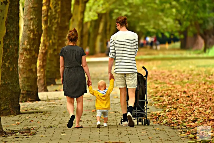 De voordelen van wandelen met je kind: De kracht van samen buiten zijn