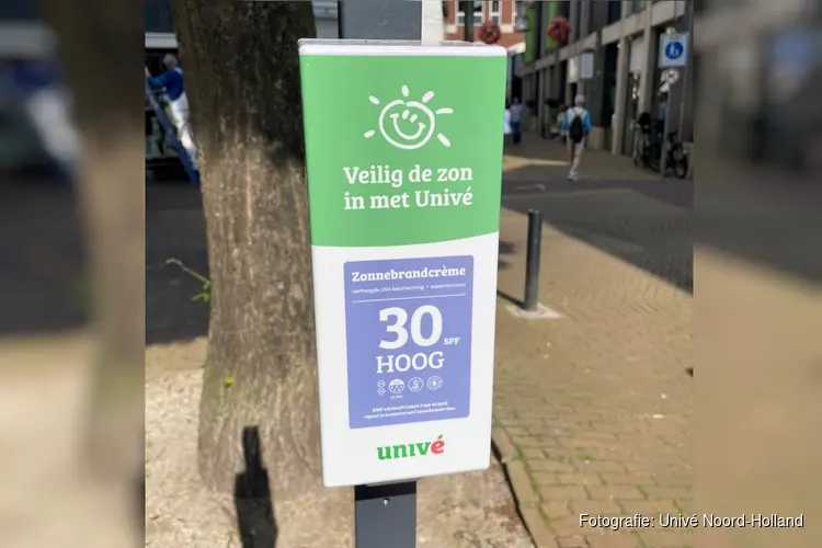 Univé Alkmaar voorziet openbare voorzieningen van zonnebrand