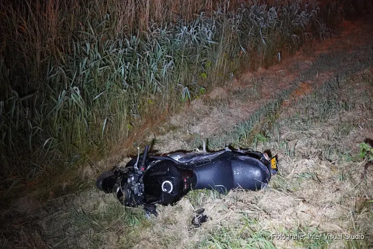 Vrouw gewond na valpartij met motor in Noordeinde