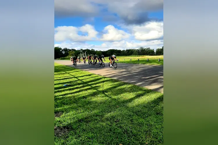 Alcmaria renner De Waard sprint naar derde zege