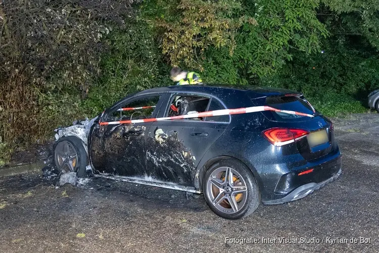 Brandweer heeft handen vol aan nachtelijke autobranden in Alkmaar