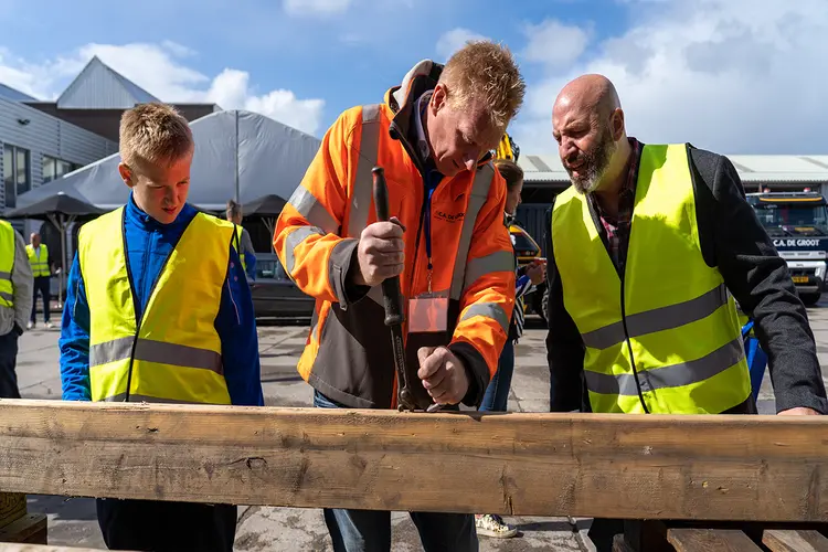 C.A. de Groot viert 70 jaar vakmanschap tijdens Demolition Day 2024