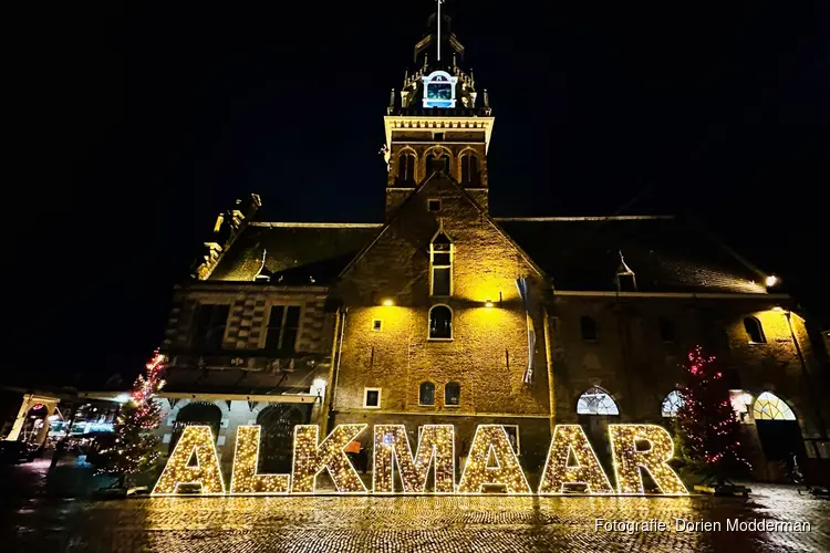 Samen aftellen naar Kerst met de Alkmaarse Adventskalender én een kerstpakket op grote hoogte