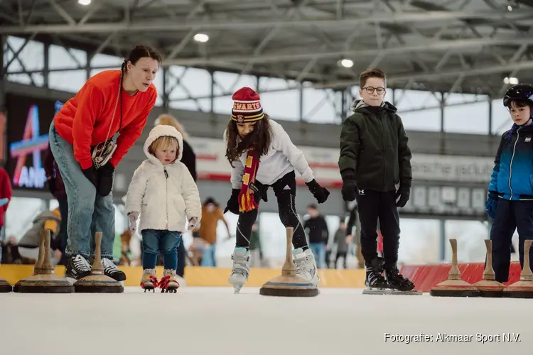 Het Alkmaars IJsplein op De Meent: Winterplezier voor de hele familie