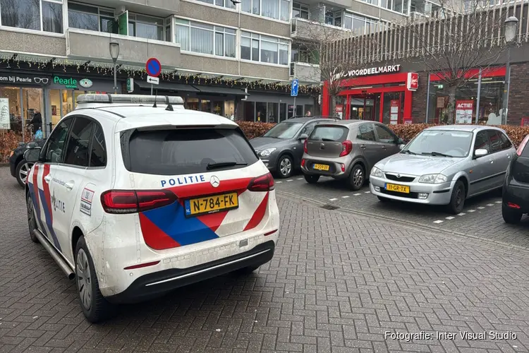 Melding van overval in Winkelcentrum De Hoef